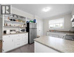 21 Spruce Street, photo 9