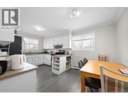 21 Spruce Street, photo 10