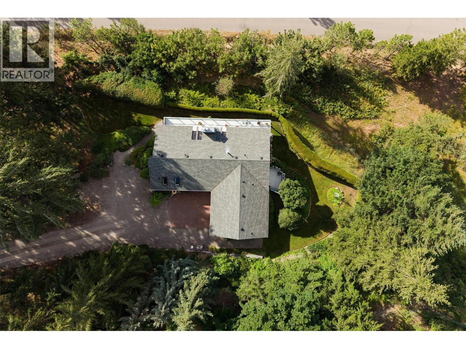  424 Edgemont Court, Kelowna