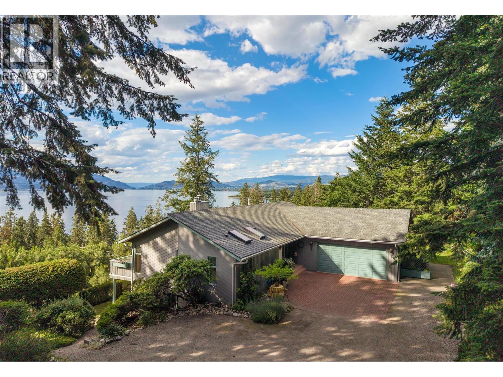  424 Edgemont Court, Kelowna