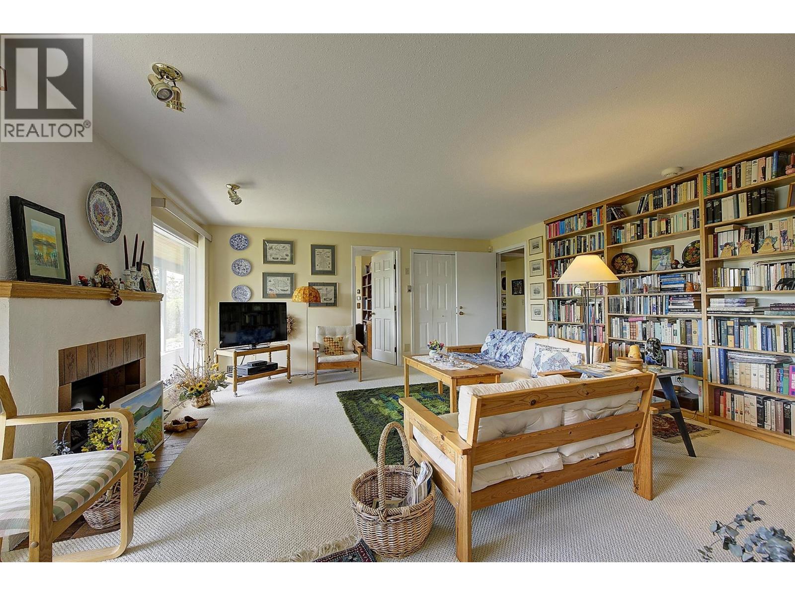 424 Edgemont Court - 44