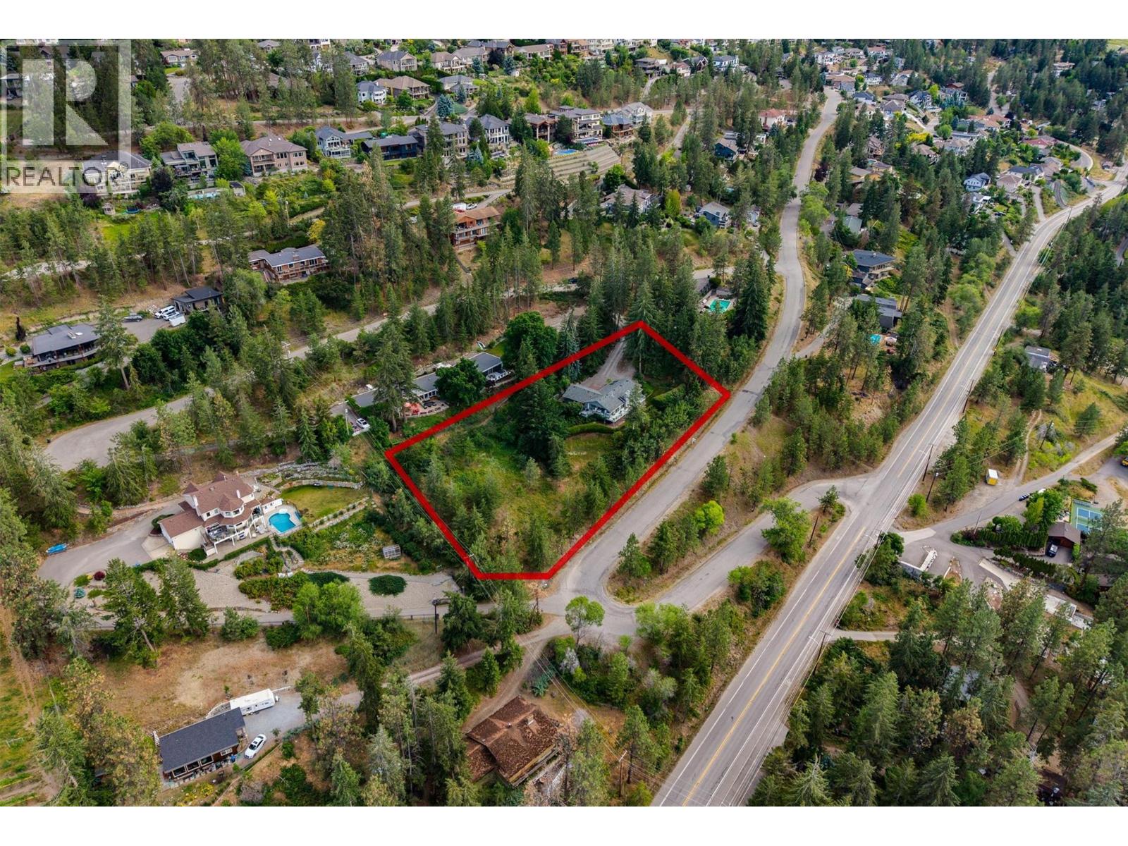 424 Edgemont Court - 70