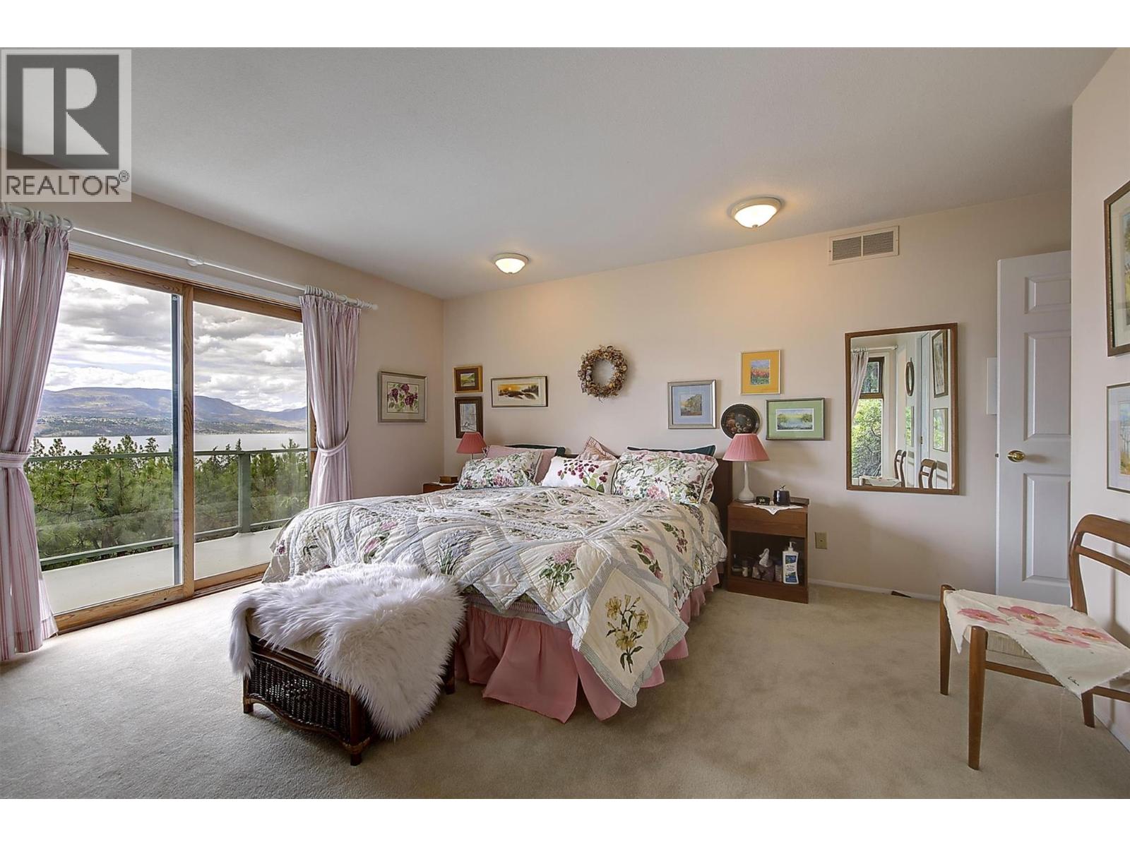 424 Edgemont Court - 33