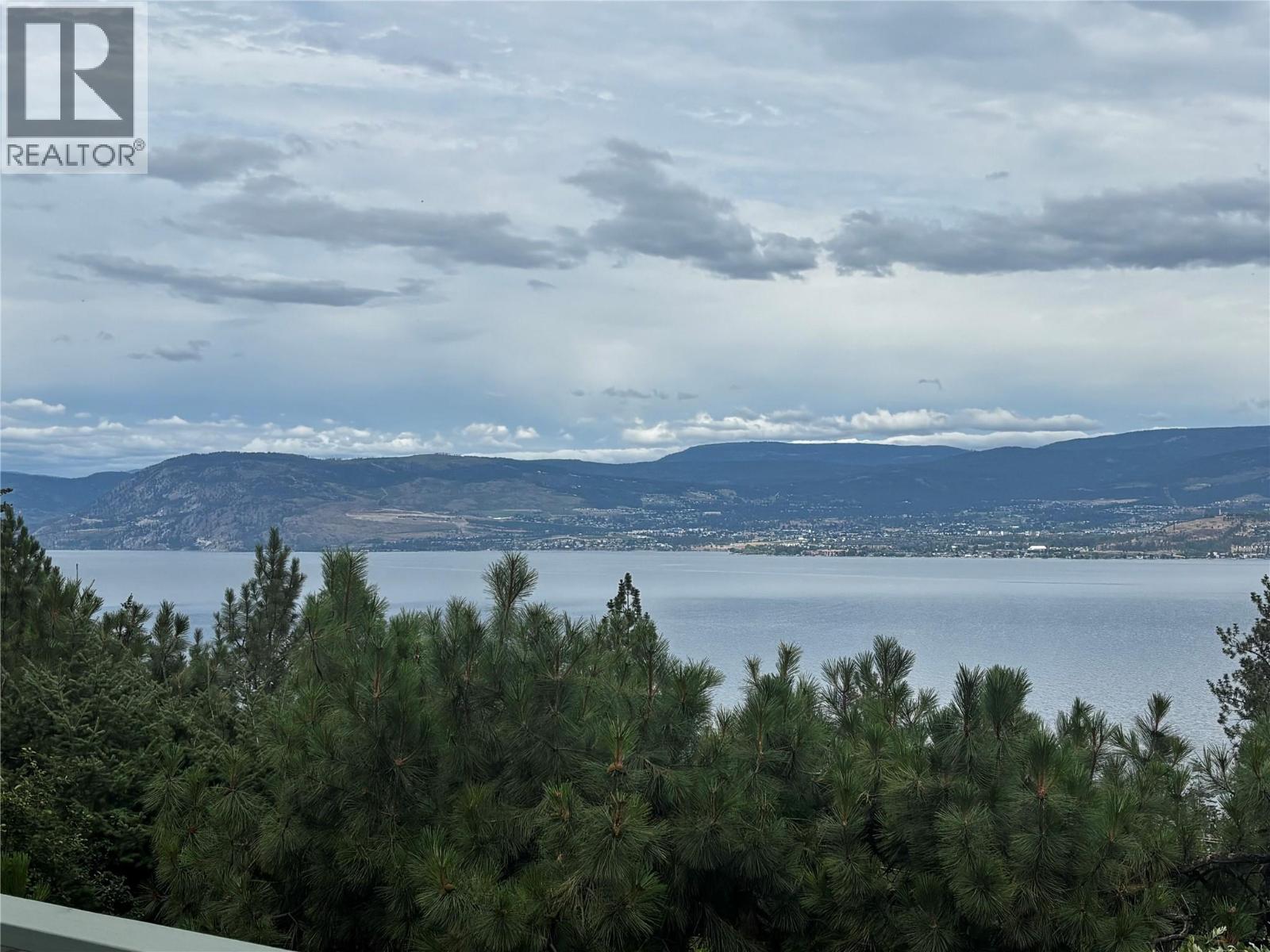  424 Edgemont Court, Kelowna