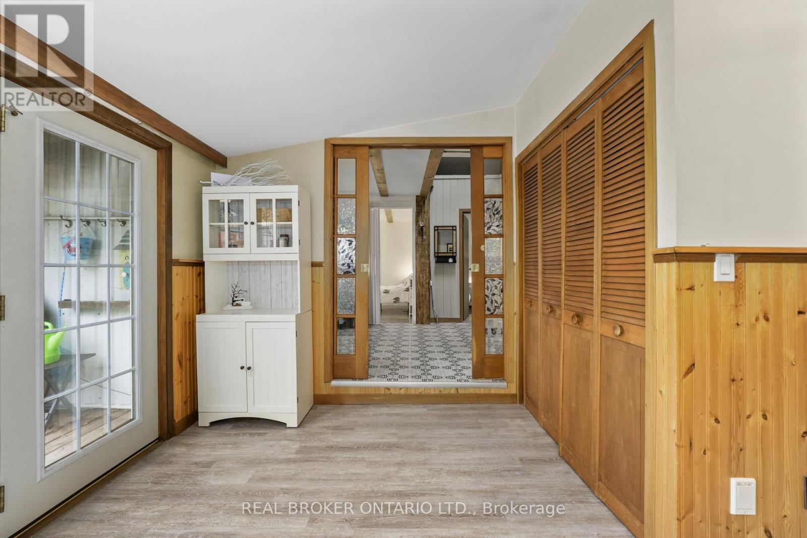 233 RIVER ROAD E - 11