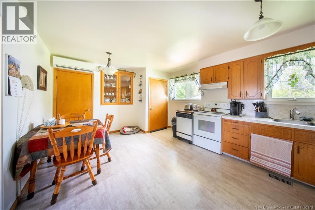 2 Manchester Crescent - Image 5
