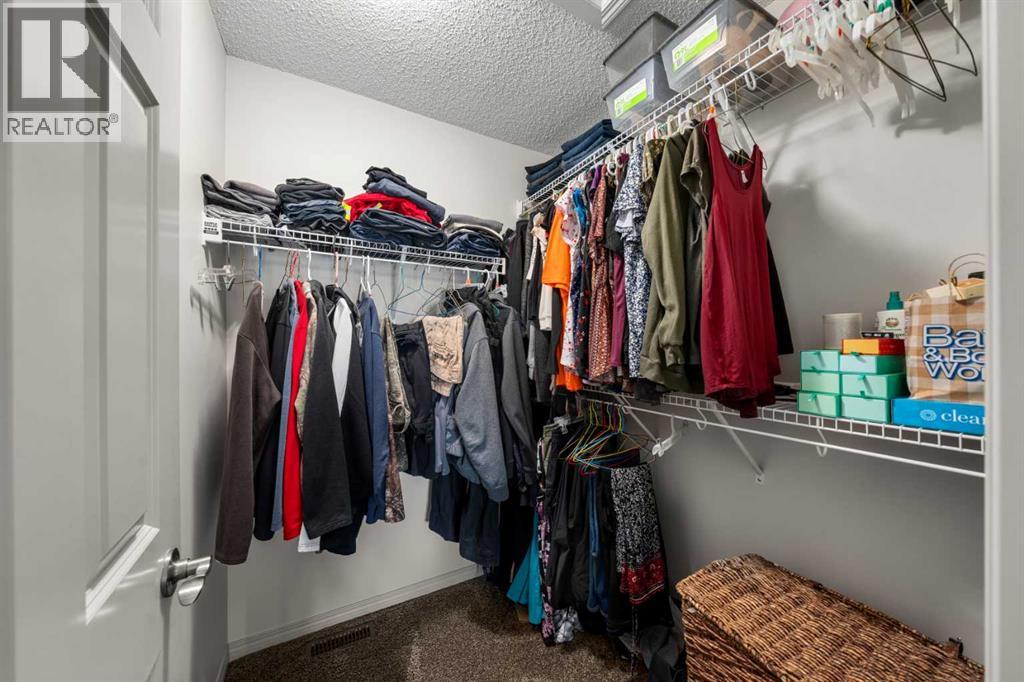 158 Skyview Point Crescent NE - 26