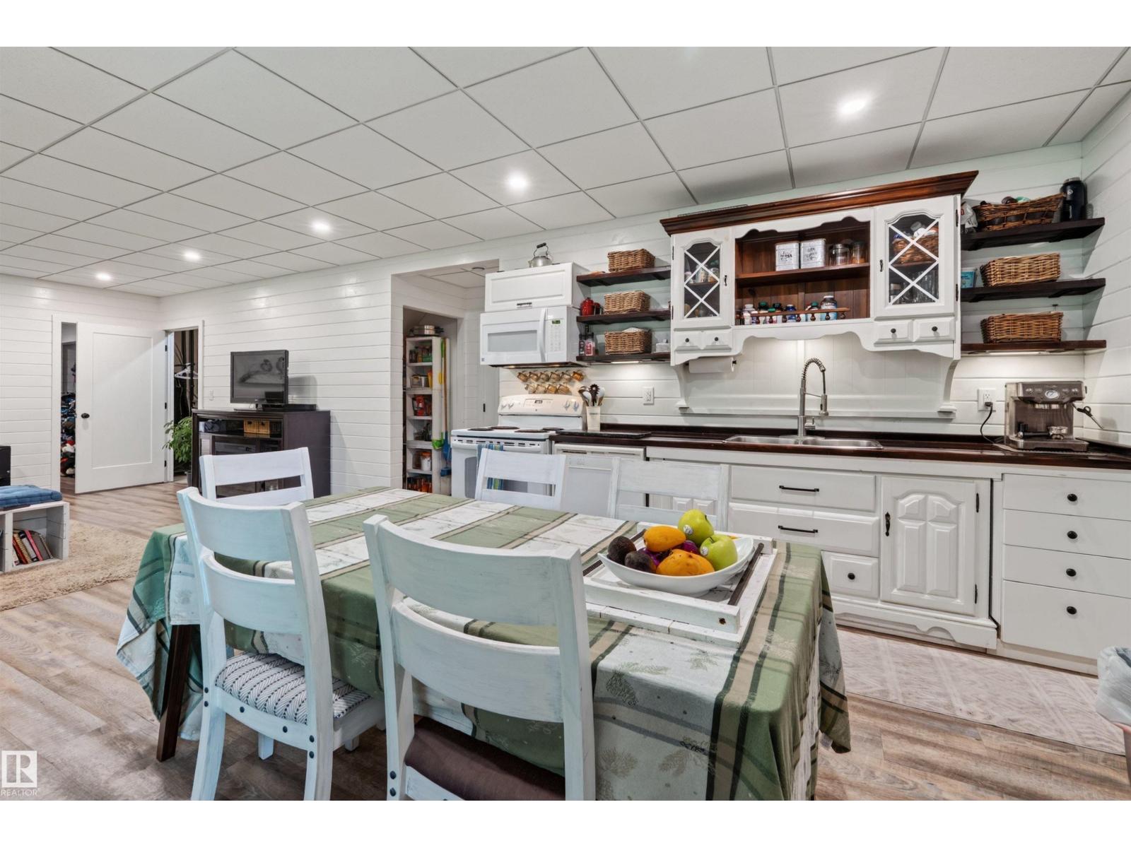 59122 RGE ROAD 233 - 46