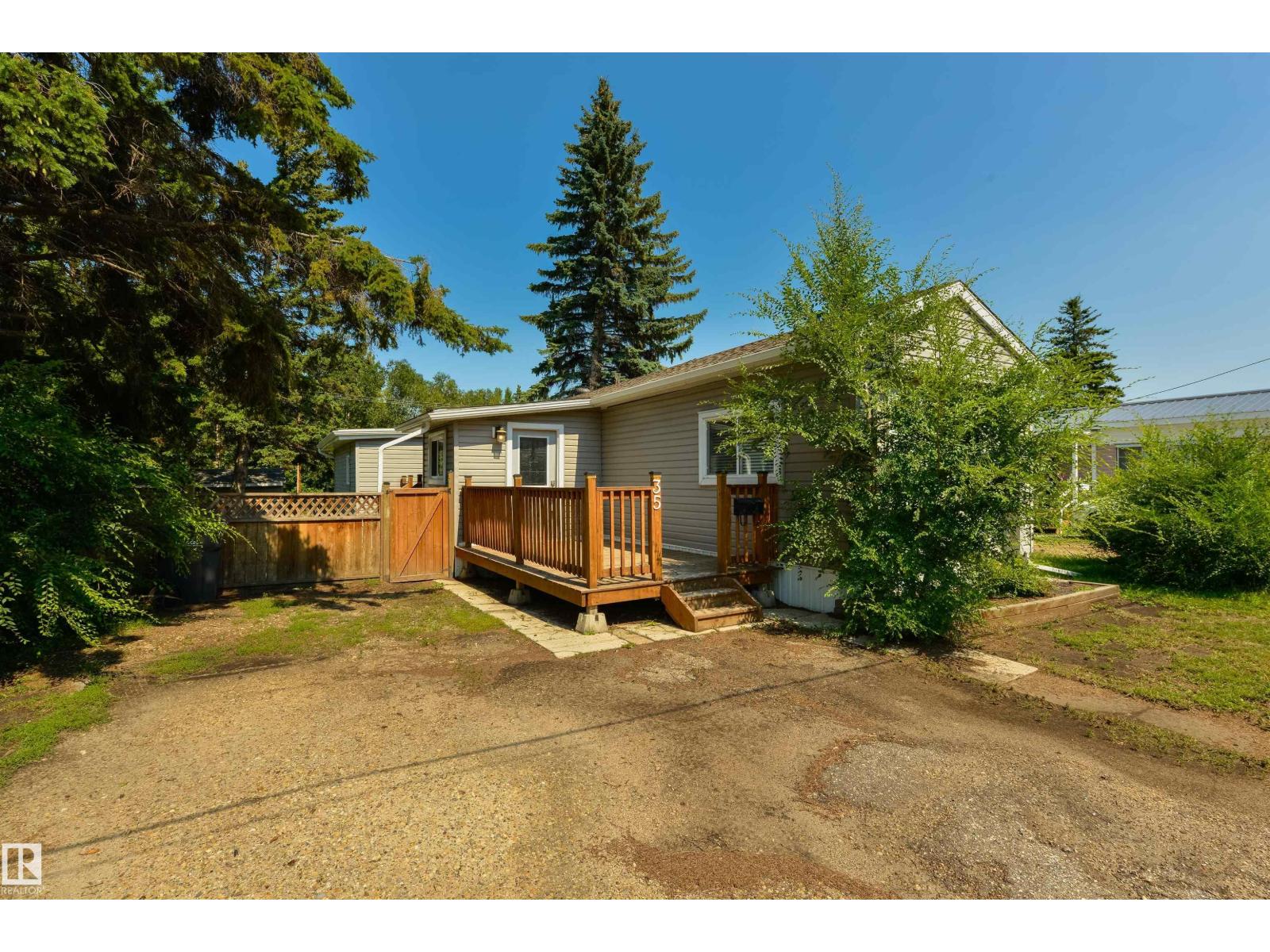#35 305 Calahoo RD, Mobile City Estate, Spruce Grove photo 2