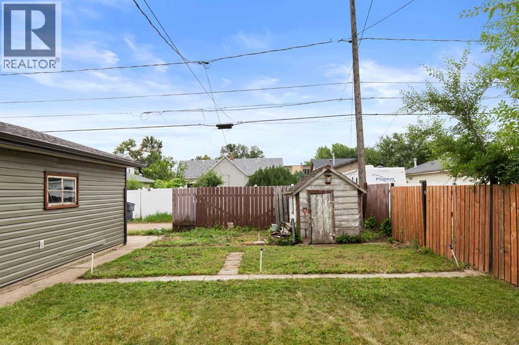 447 8 Street SE - Image 41