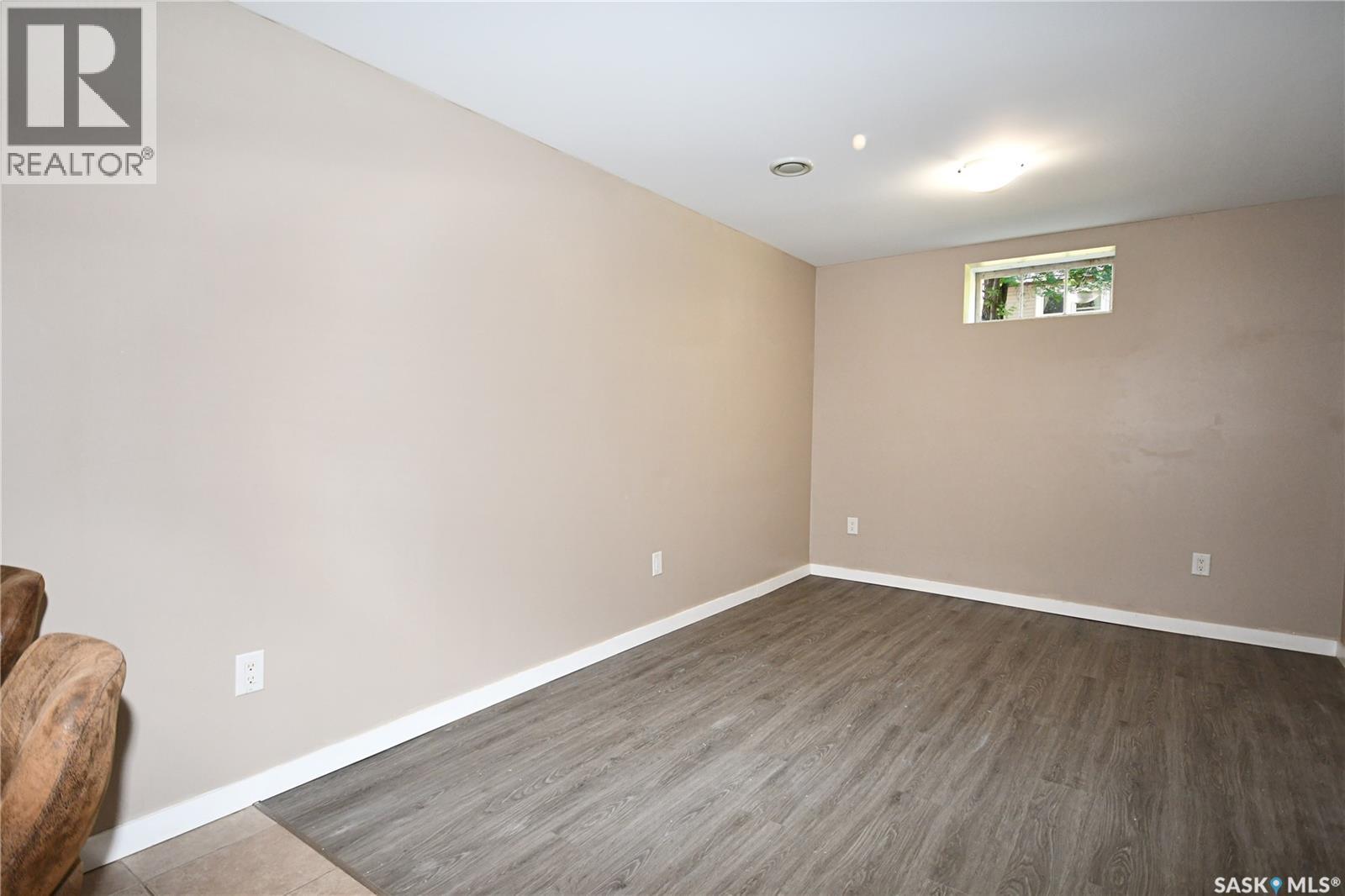 16 29th STREET E - Image 17