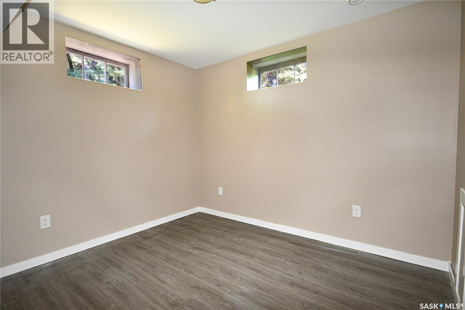 16 29th STREET E - Image 22
