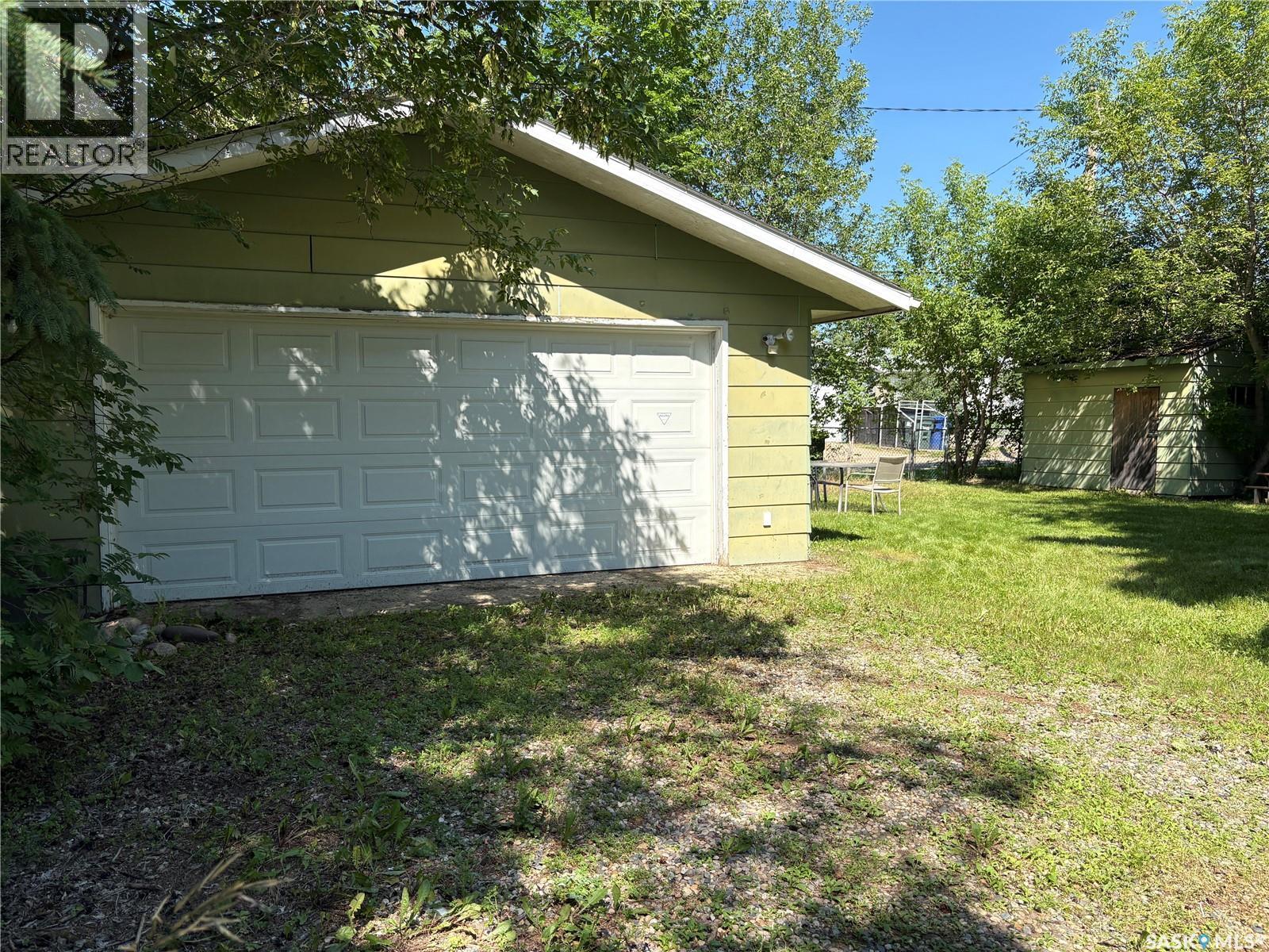 16 29th STREET E - Image 3