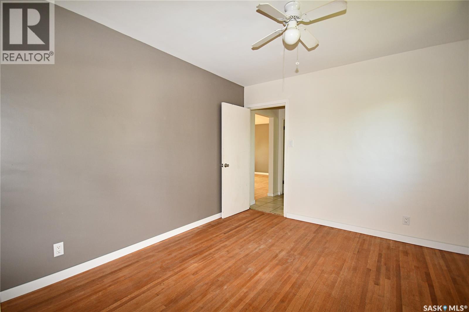 16 29th STREET E - 9