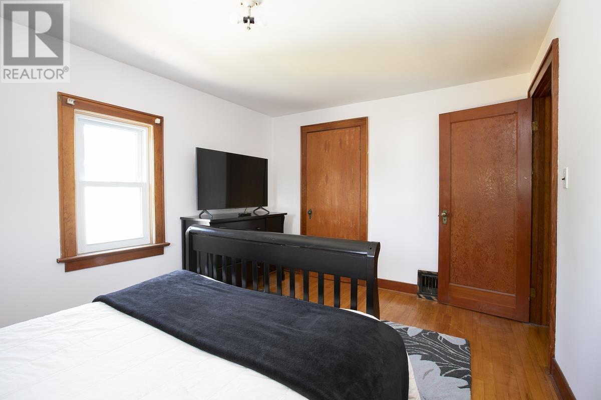 458 North ST - Image 38