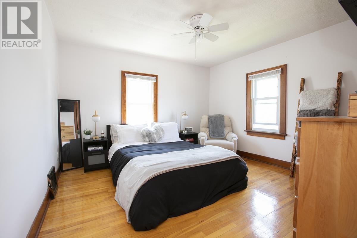 458 North ST - Image 39