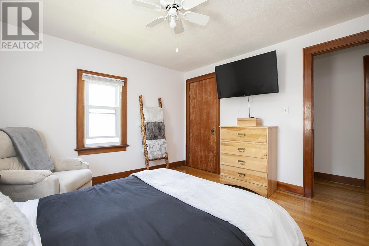458 North ST - Image 40