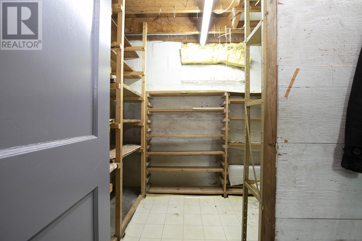 458 North ST - 48