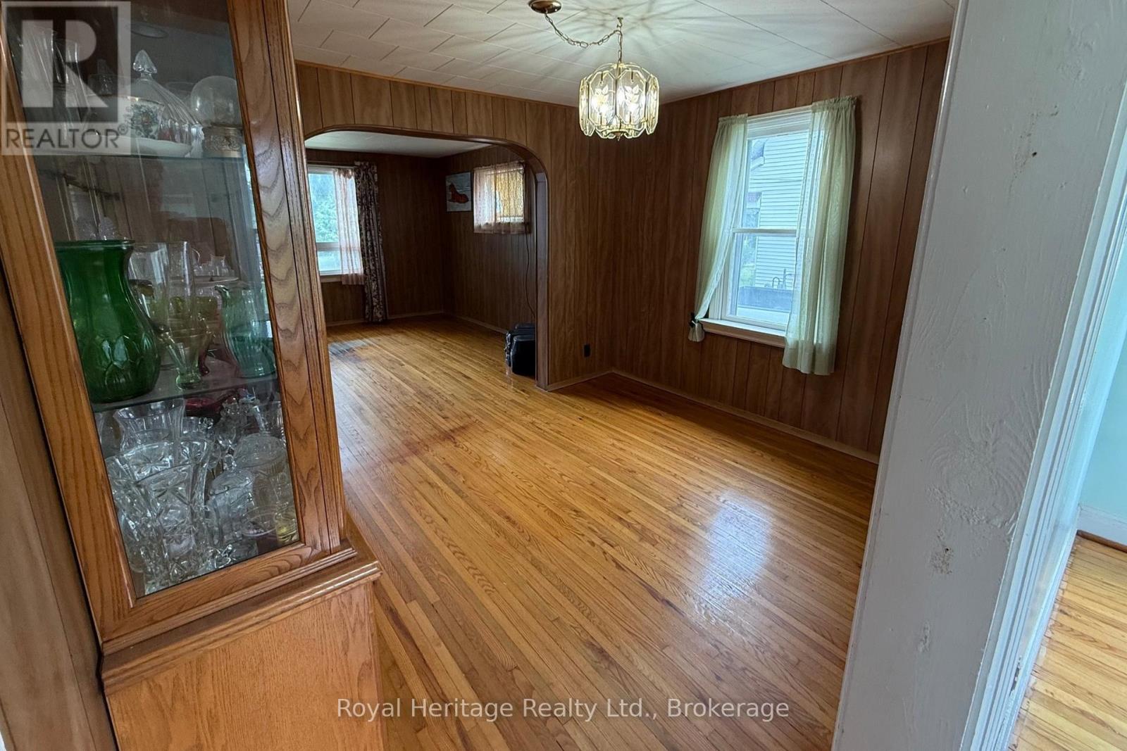 12 DUFFERIN STREET - Image 10