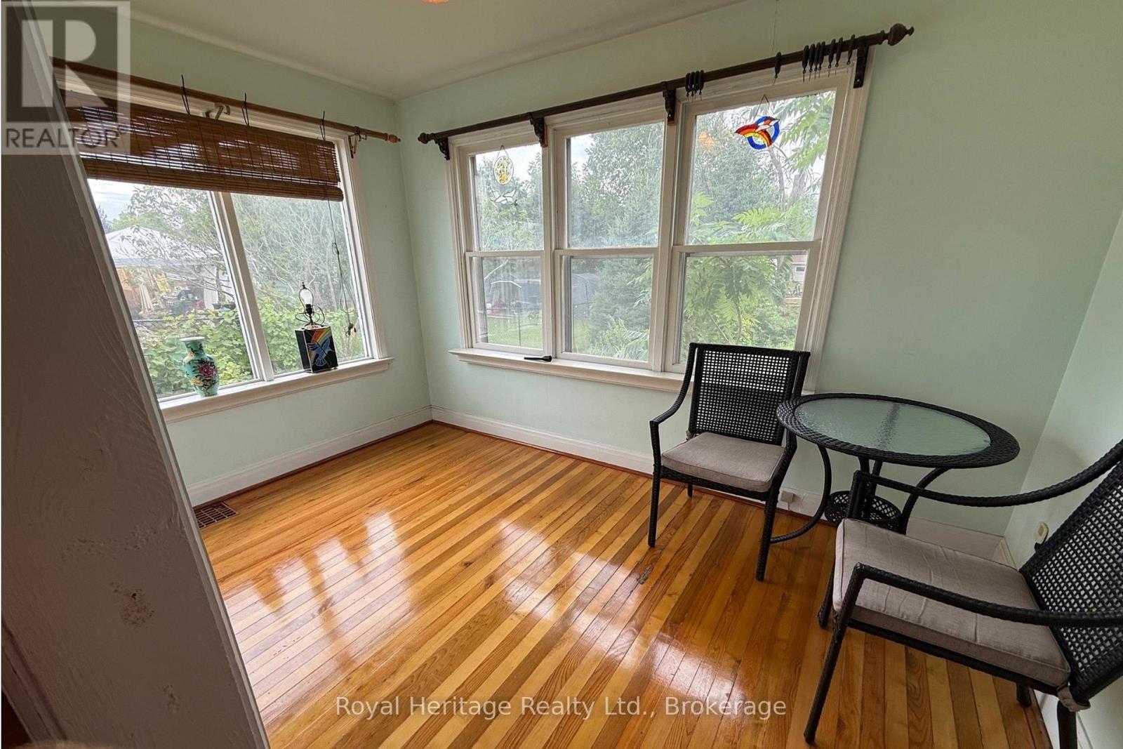 12 DUFFERIN STREET - Image 11