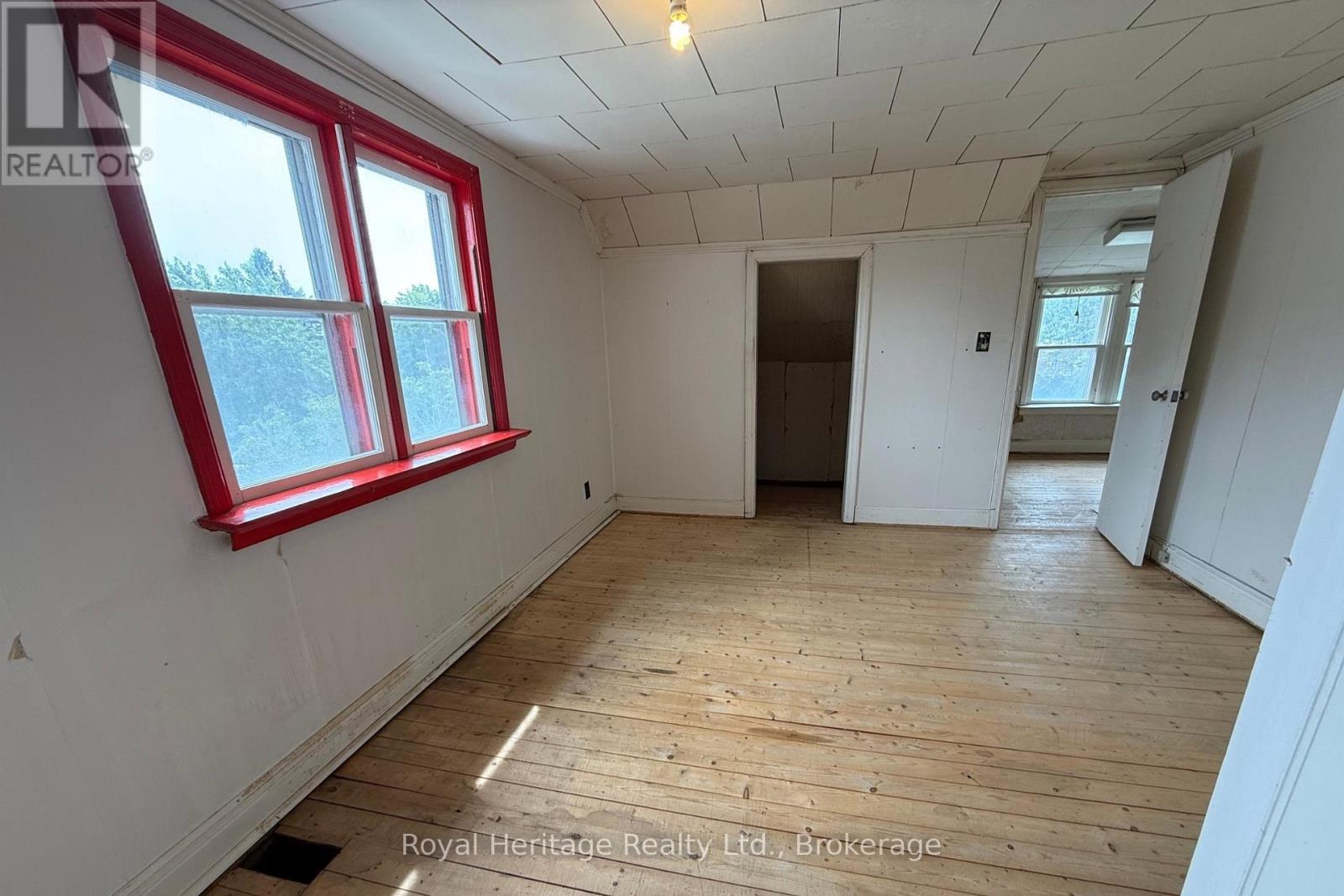 12 DUFFERIN STREET - Image 19