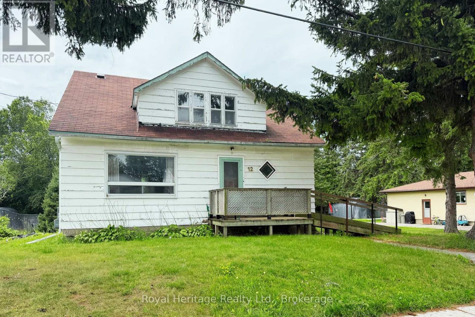 12 DUFFERIN STREET - 2