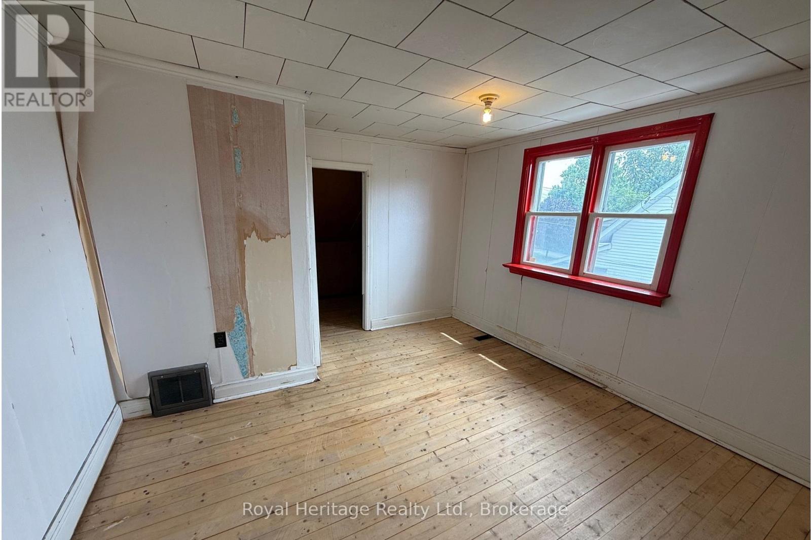 12 DUFFERIN STREET - Image 20