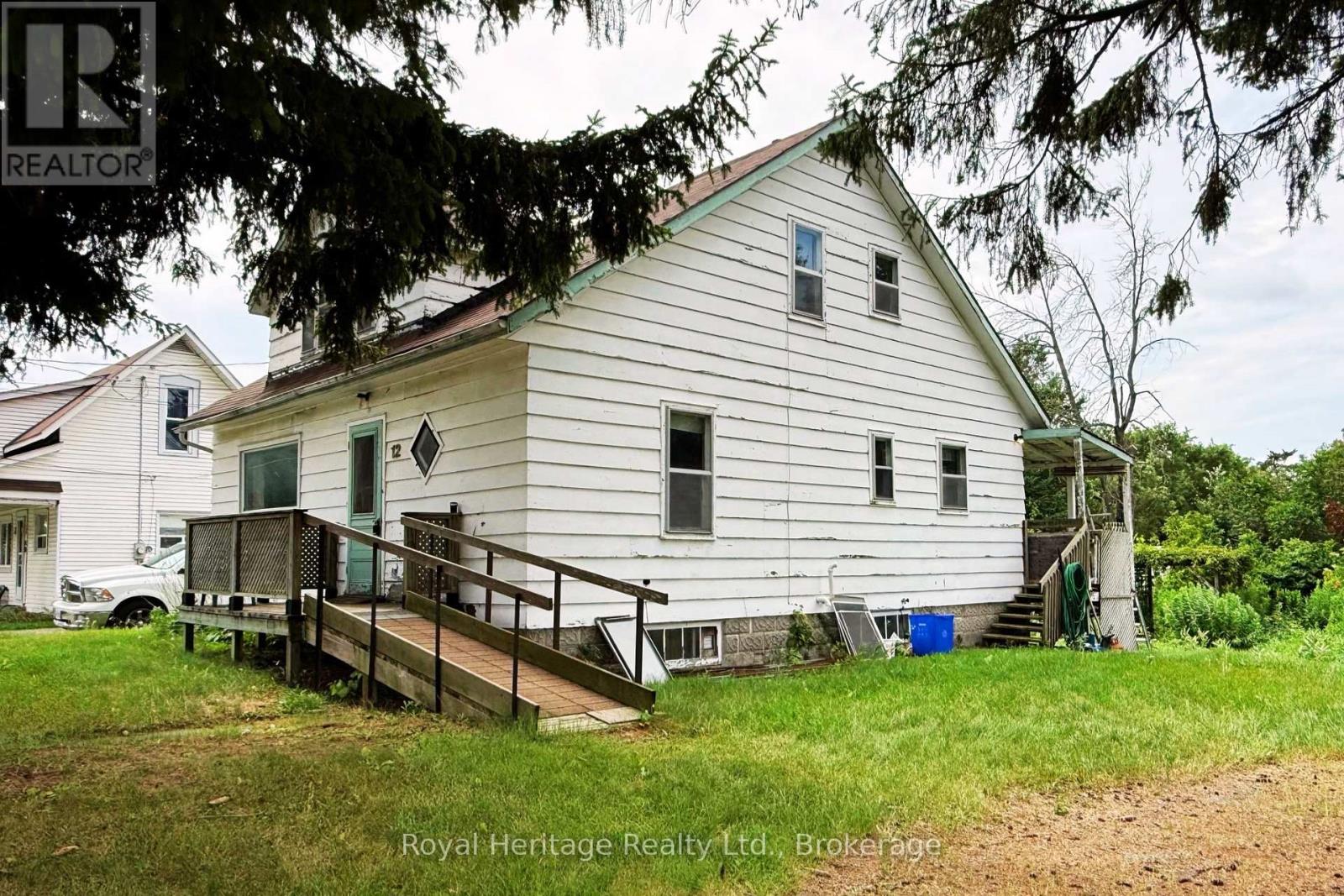 12 DUFFERIN STREET - 3