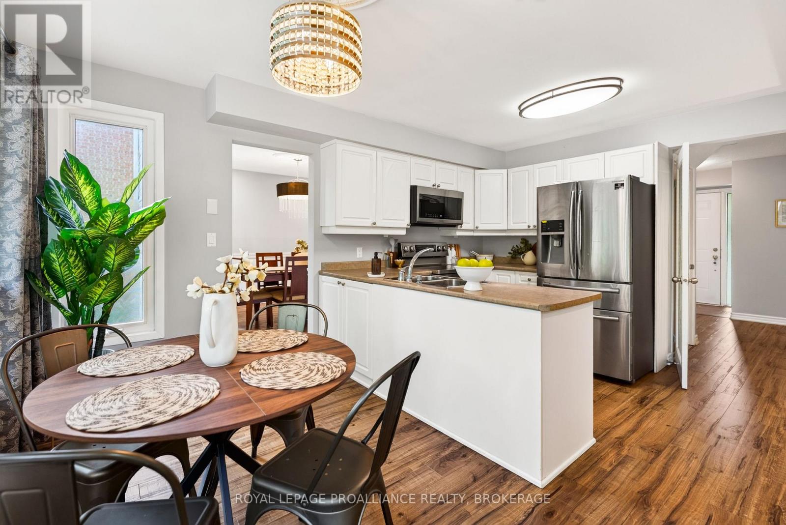 1093 BAUDER CRESCENT - Image 10