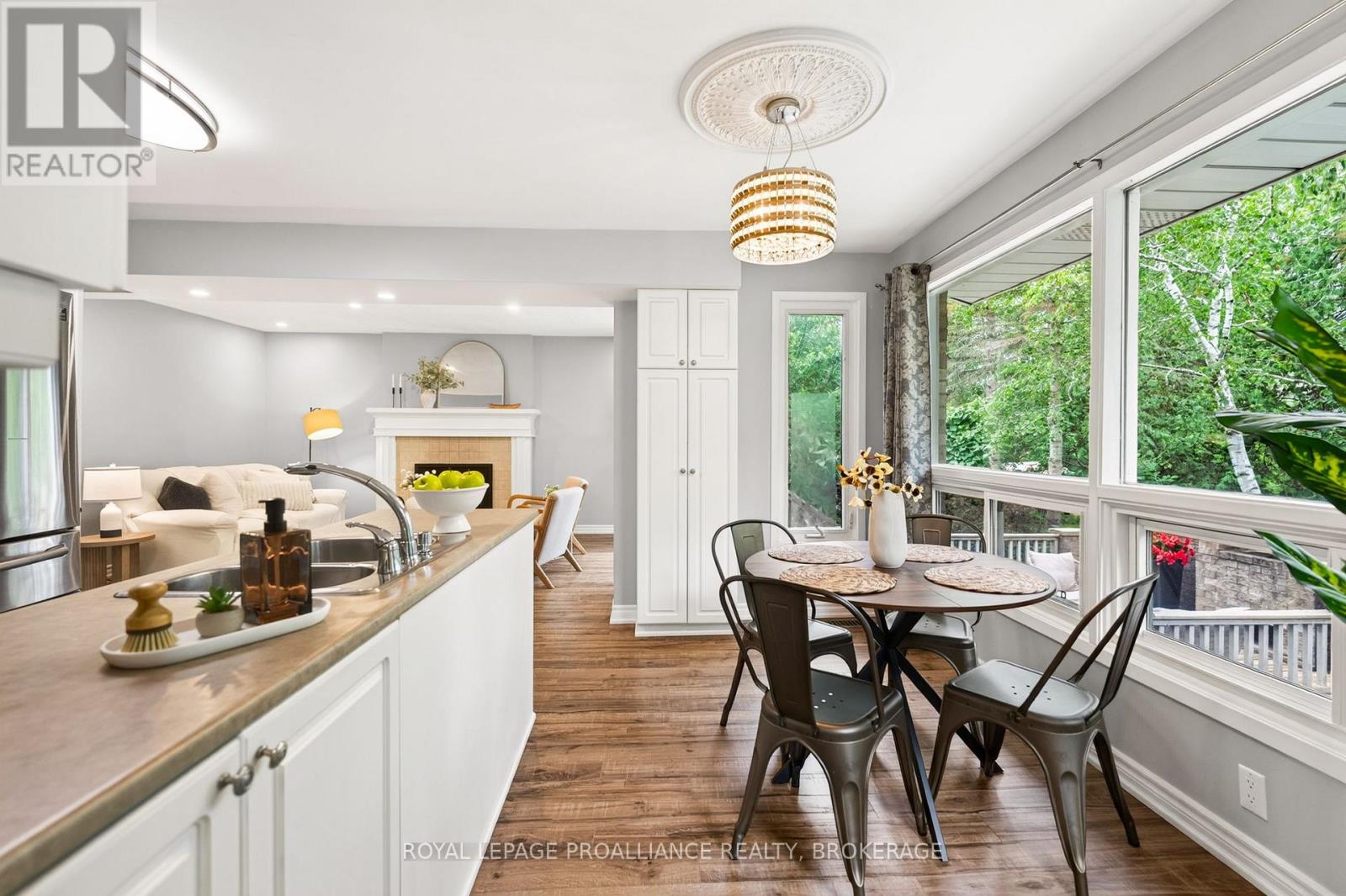 1093 BAUDER CRESCENT - Image 12