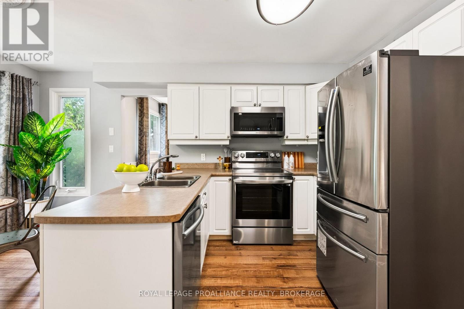 1093 BAUDER CRESCENT - Image 14