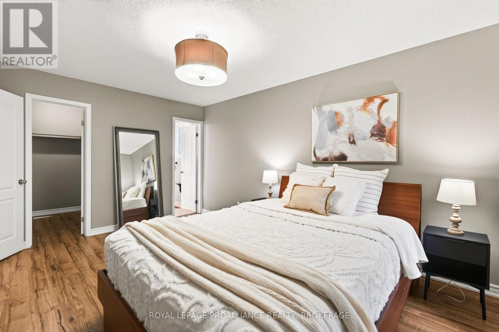 1093 BAUDER CRESCENT - Image 25