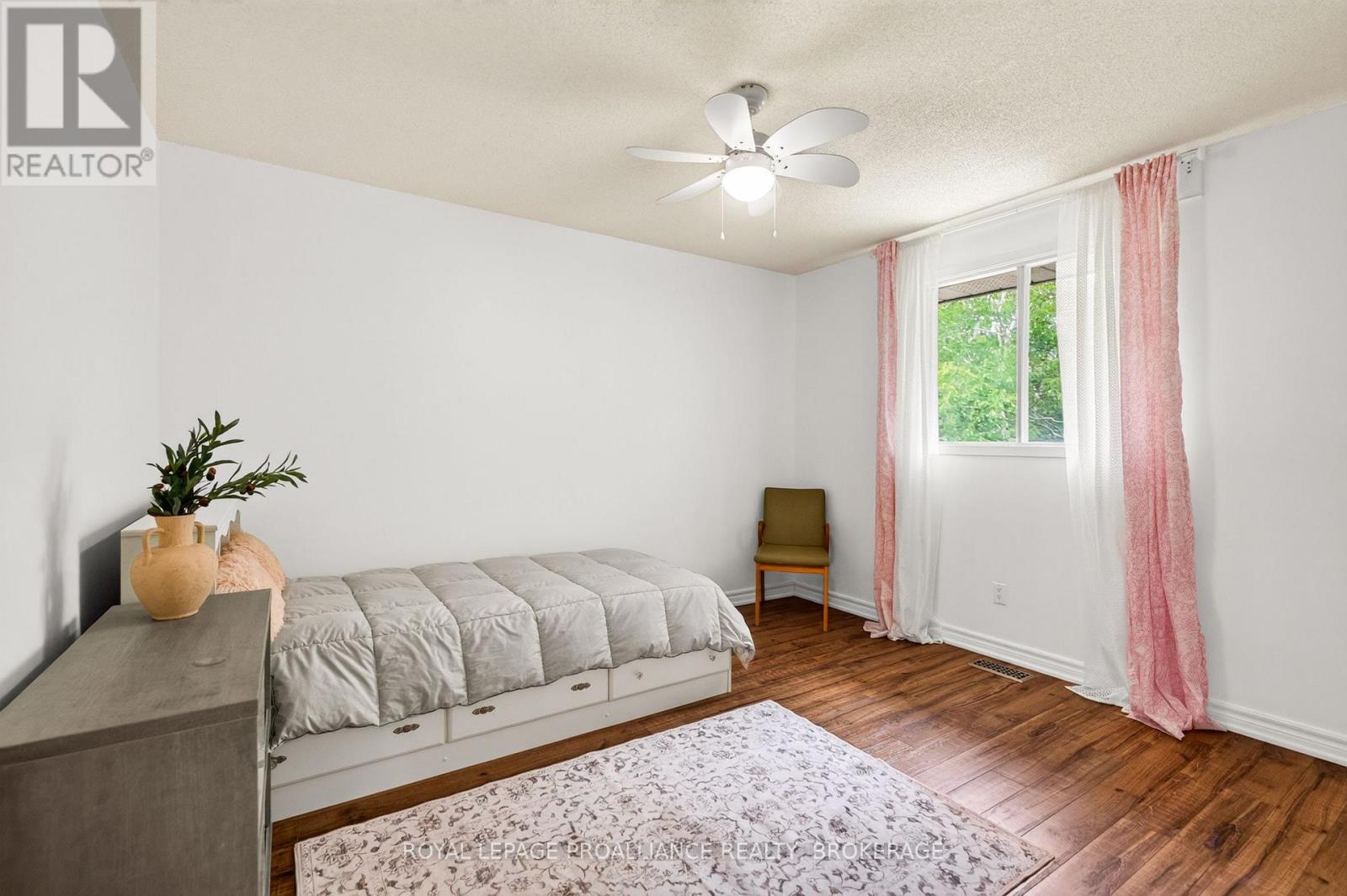 1093 BAUDER CRESCENT - Image 29
