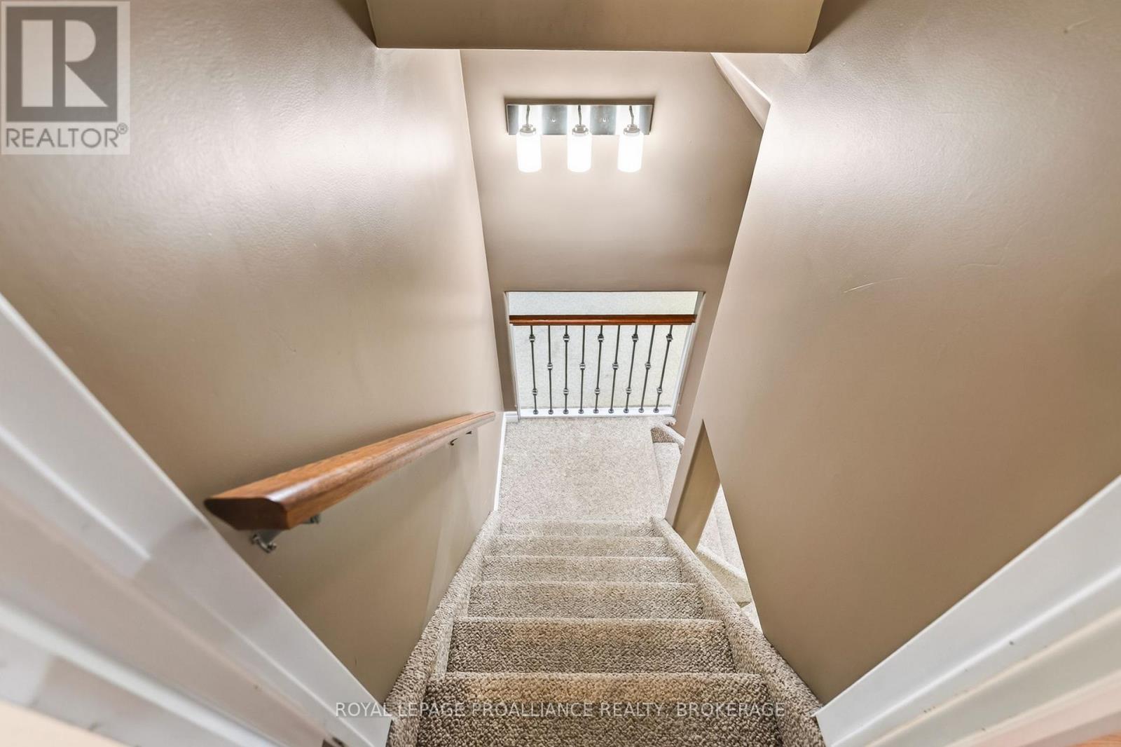 1093 BAUDER CRESCENT - Image 38