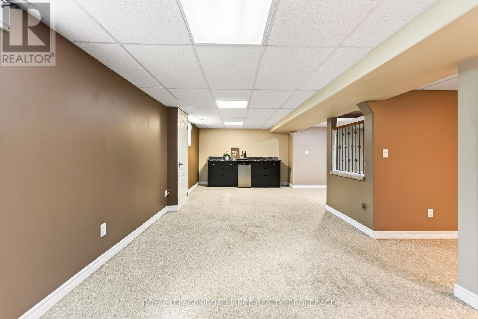 1093 BAUDER CRESCENT - Image 40