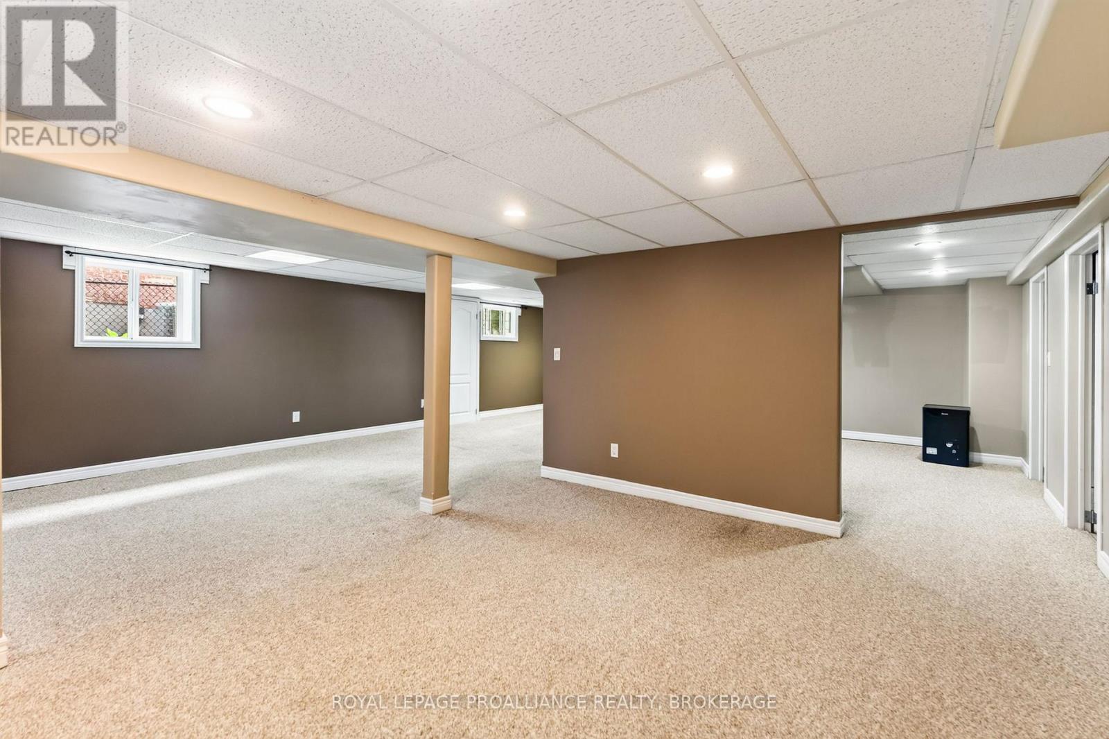 1093 BAUDER CRESCENT - Image 42