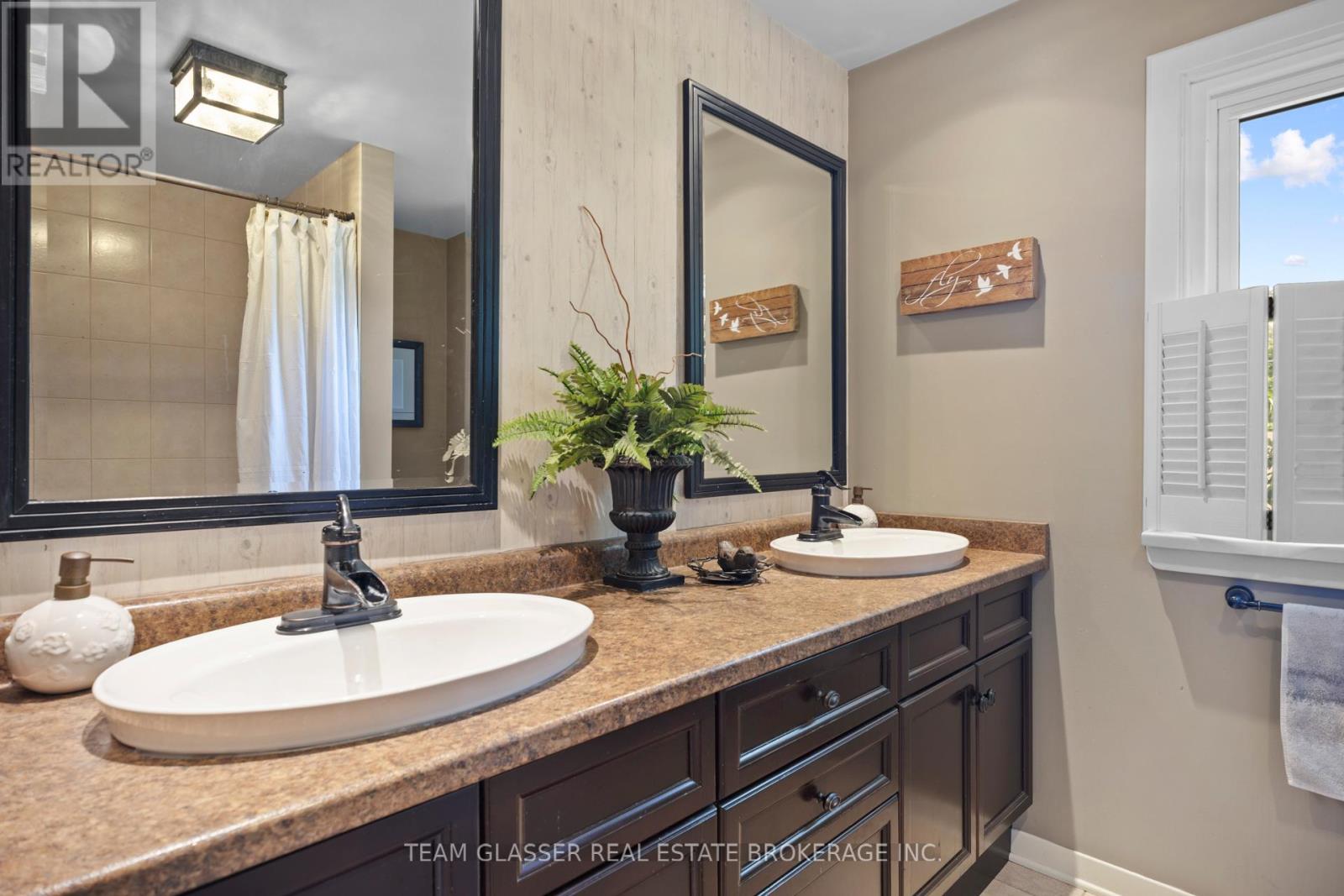 20 PARKVIEW DRIVE - Image 27