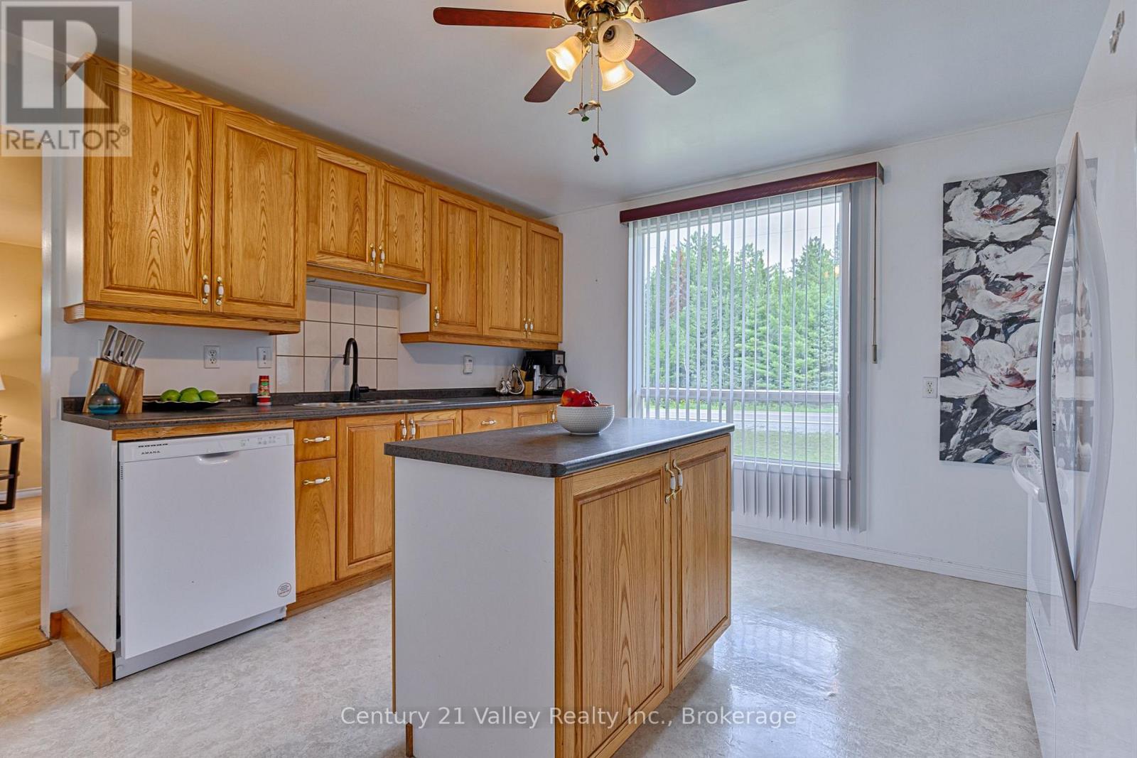 33949 41 HIGHWAY - Image 19
