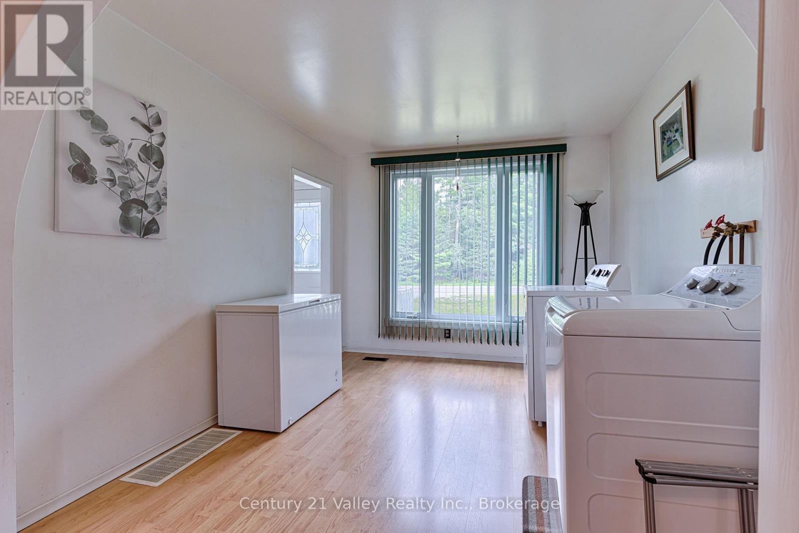 33949 41 HIGHWAY - 27