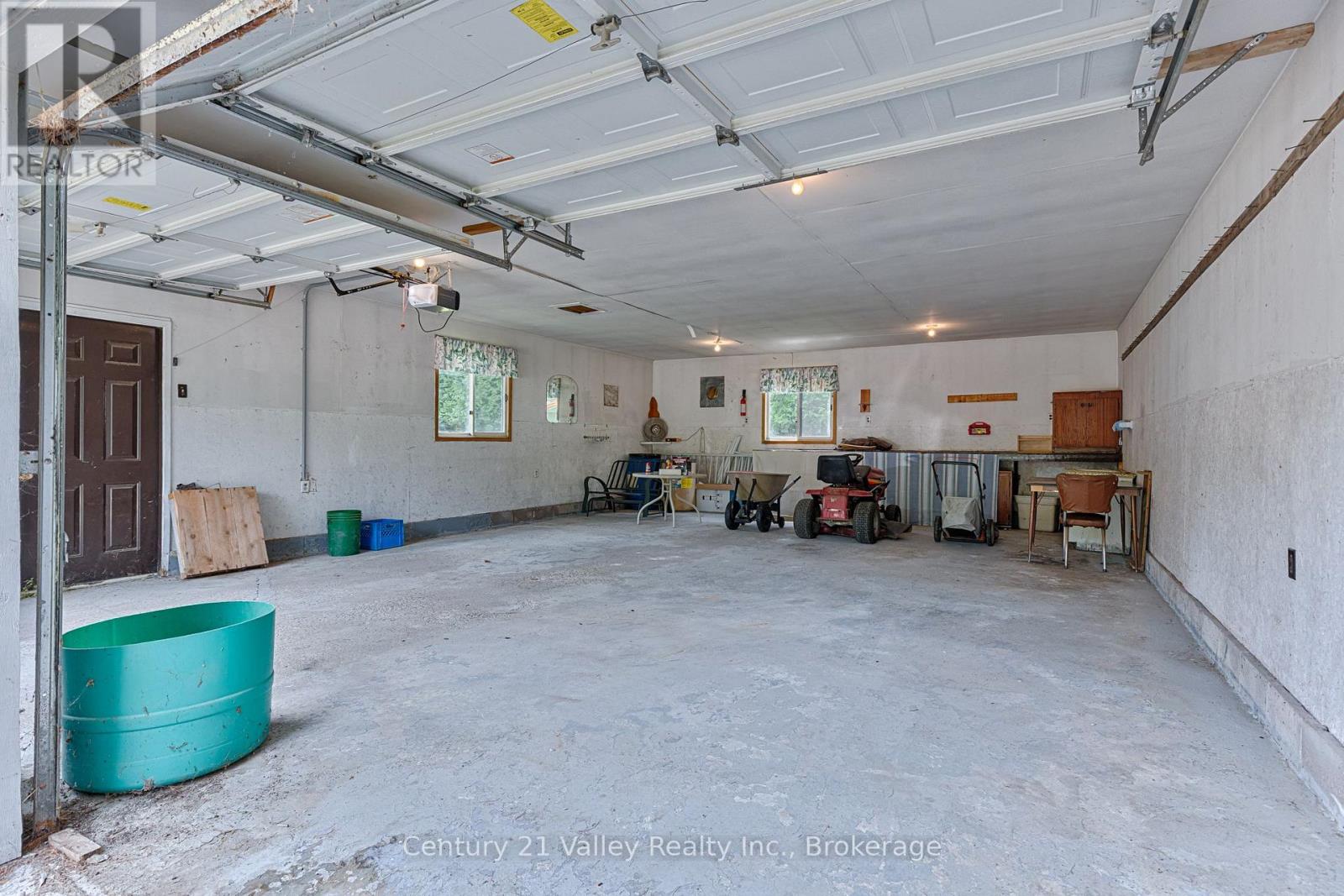 33949 41 HIGHWAY - Image 35