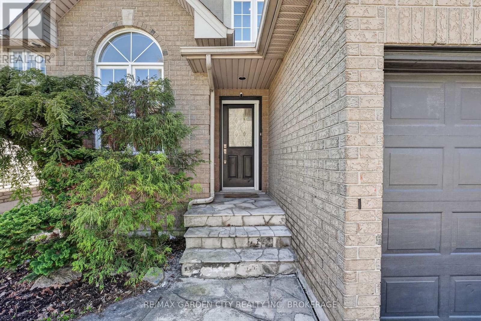 734 BRIGADOON DRIVE - 5