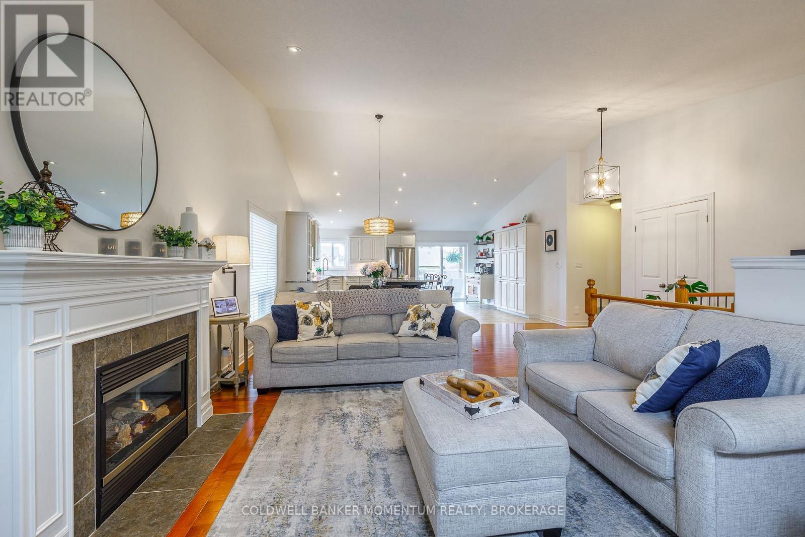 19 DAMSON STREET - Image 10