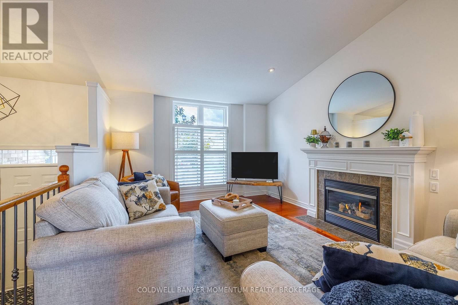 19 DAMSON STREET - Image 11