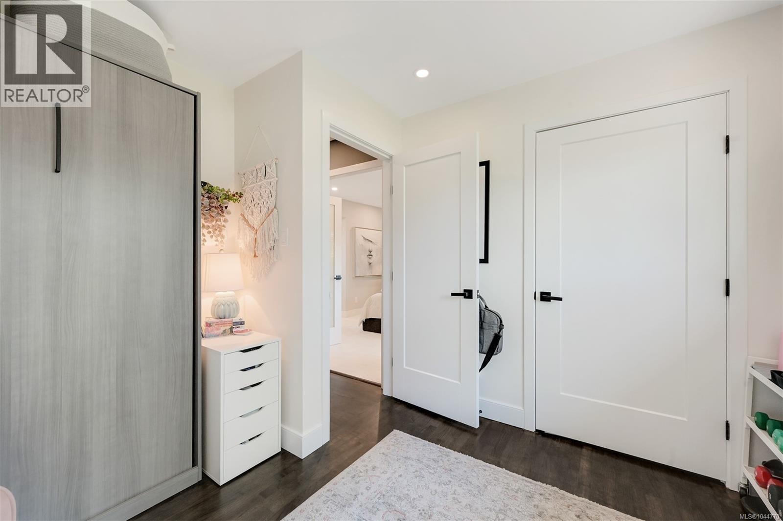  1762 Midgard Avenue, Saanich