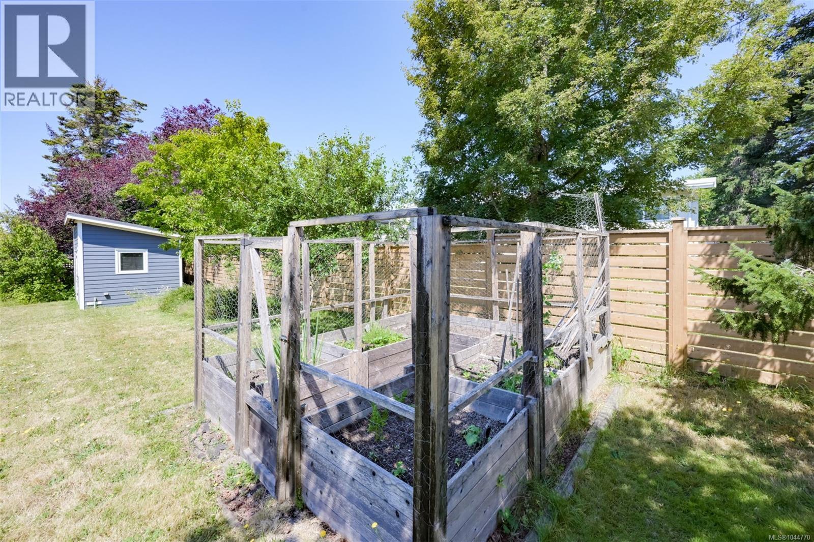 1762 Midgard Avenue, Saanich