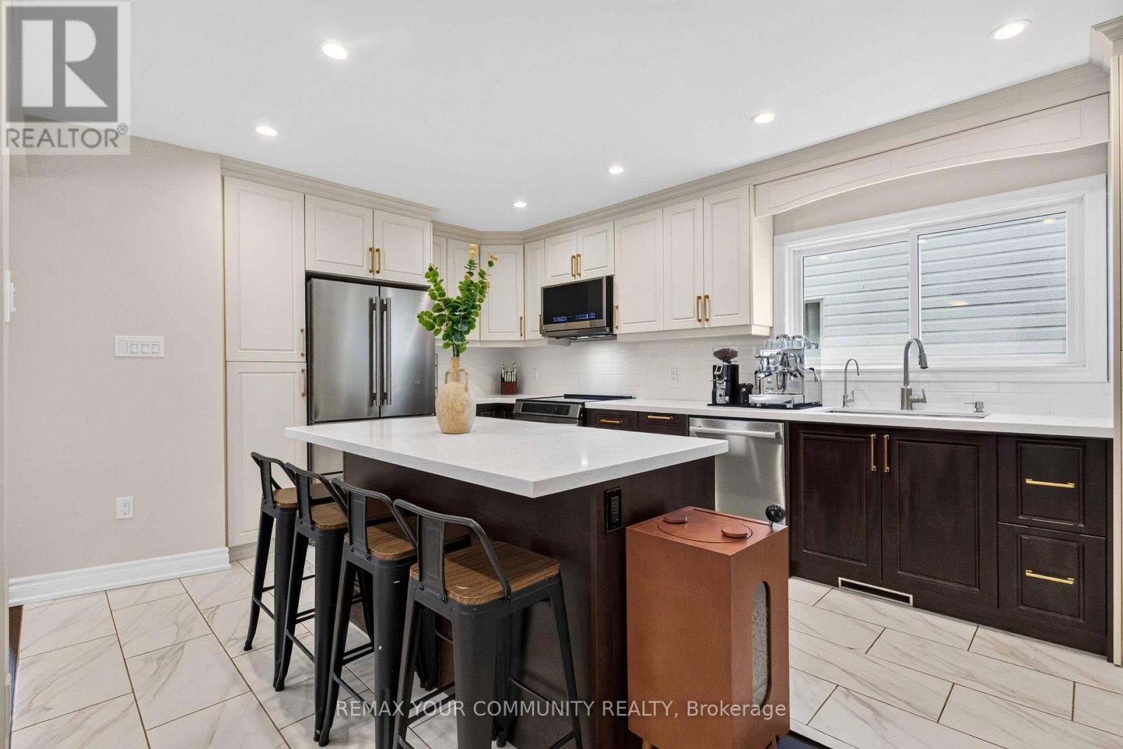 1038 GRANDLEA COURT - 18