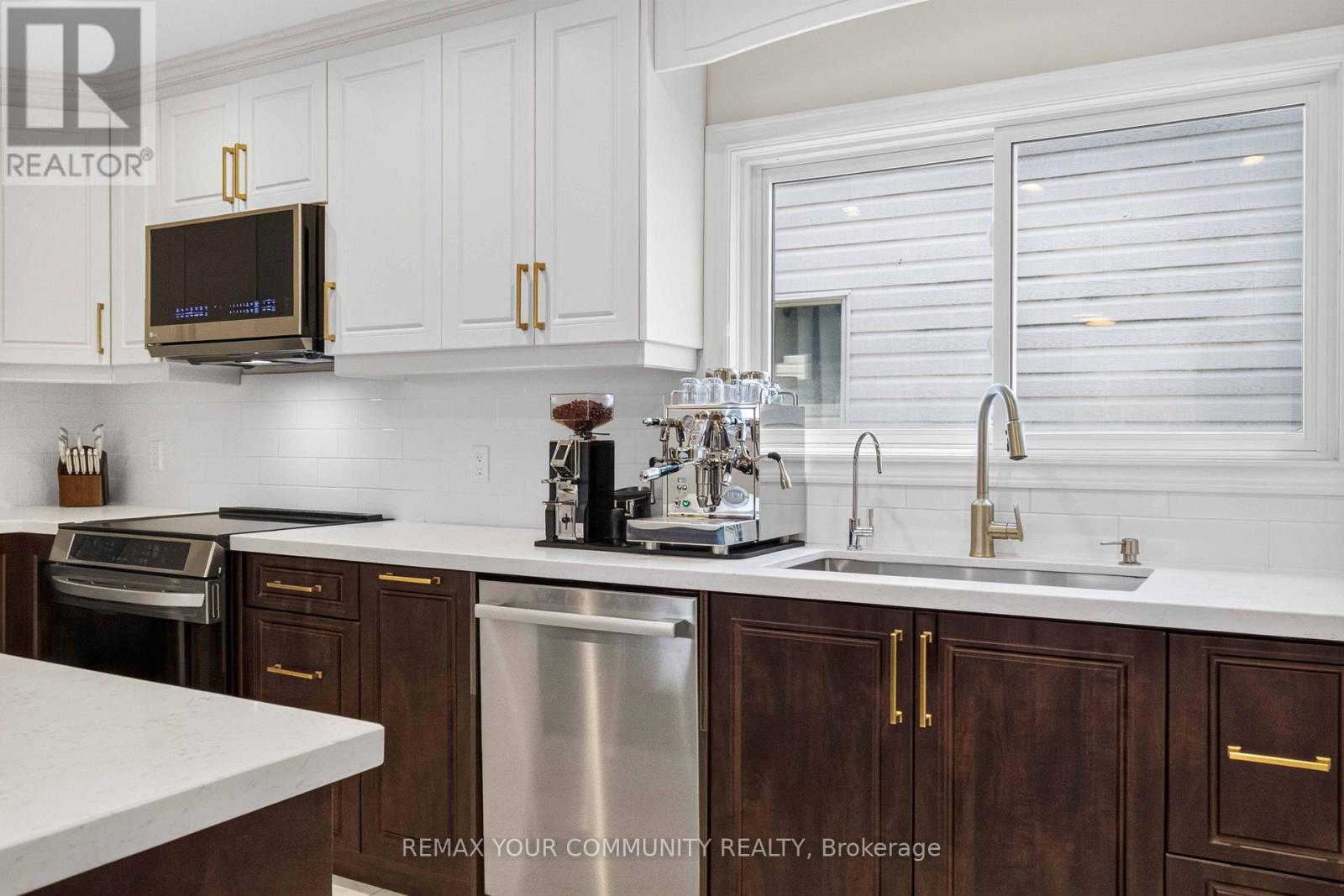 1038 GRANDLEA COURT - 23