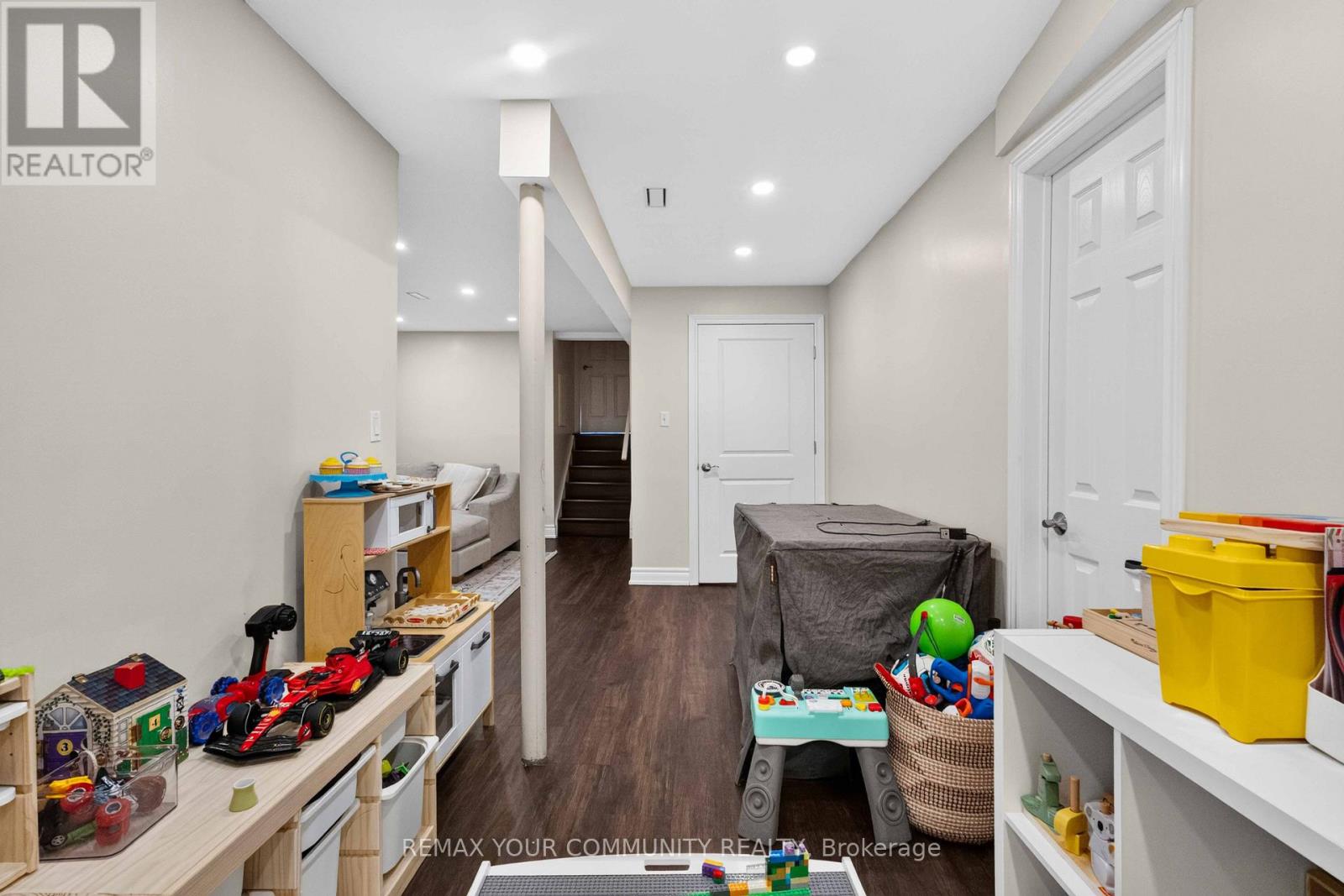 1038 GRANDLEA COURT - 39