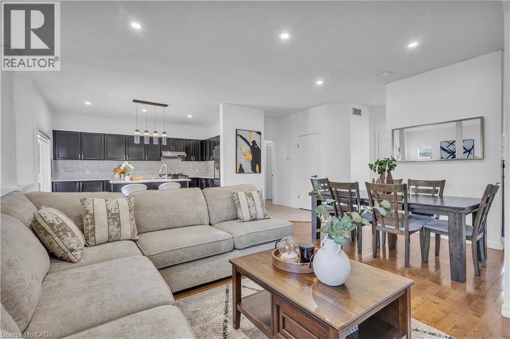 73 FITZGERALD Drive - Image 15