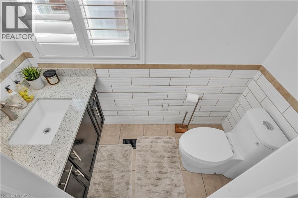 73 FITZGERALD Drive - Image 25